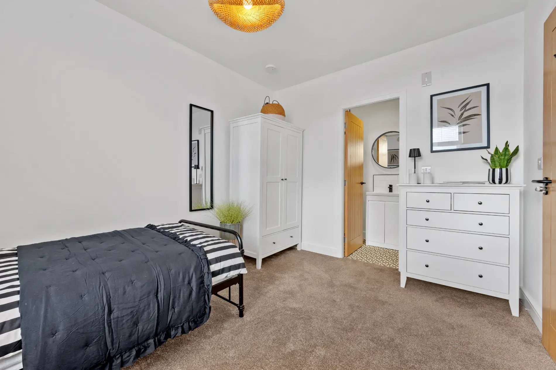 Boutique-homes-bawdlands-room-7b